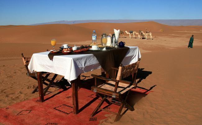 Camp Sahara Holidays M'Hamid El Ghizlane Exterior foto